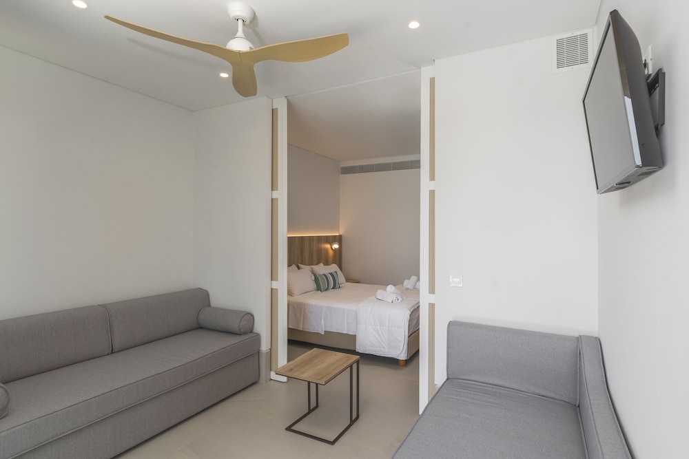Deluxe Apartment - Private Pool