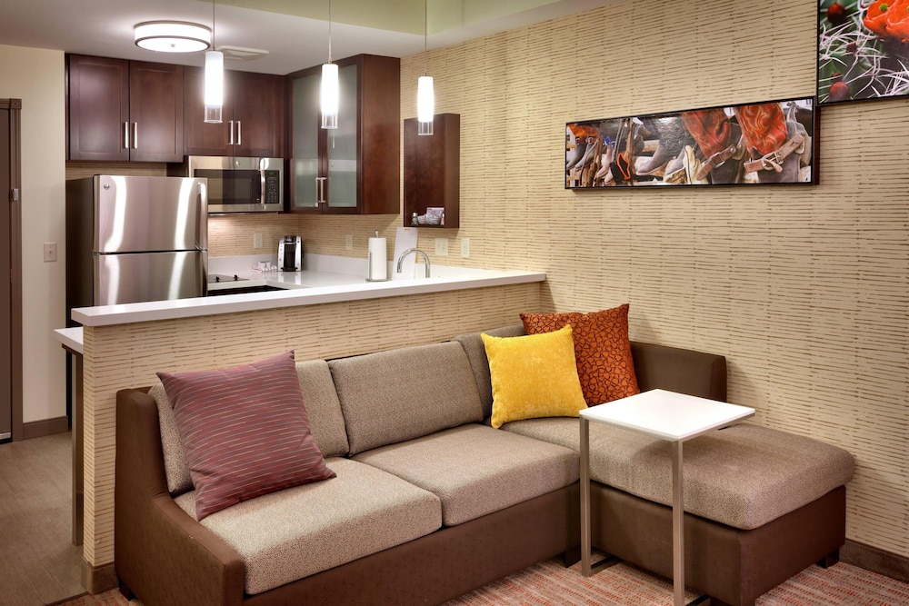 Studio, 1 King Bed with Sofa bed (Mobility/Hearing Accessible, Tub) photo 1