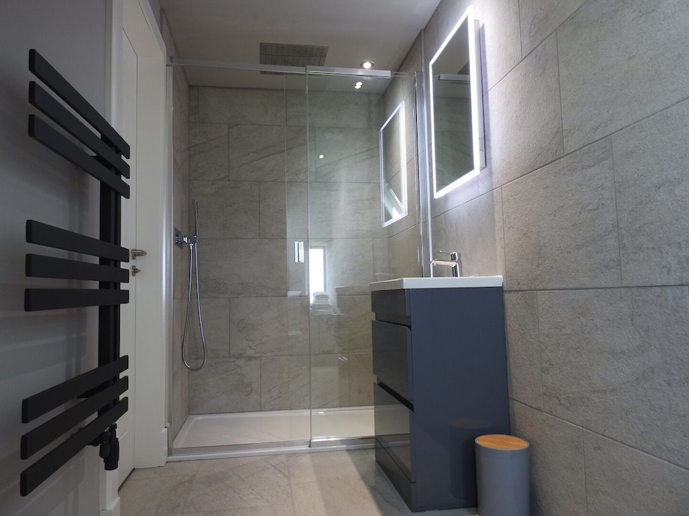 Luxury Suite, Ensuite, Sea View - Photo 5