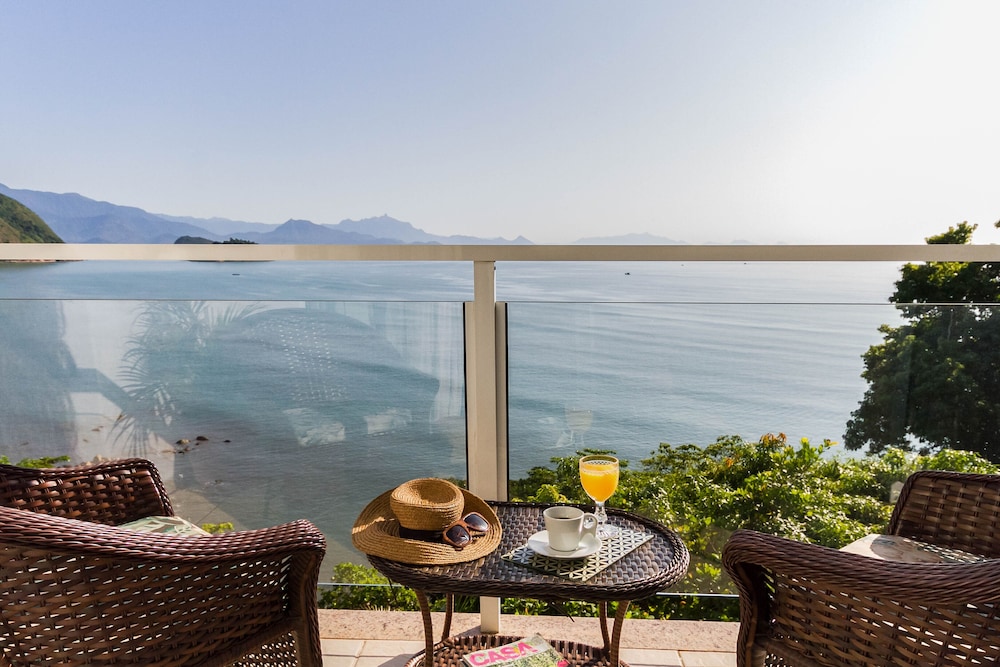 Deluxe Double Room, Jetted Tub, Sea View photo 2