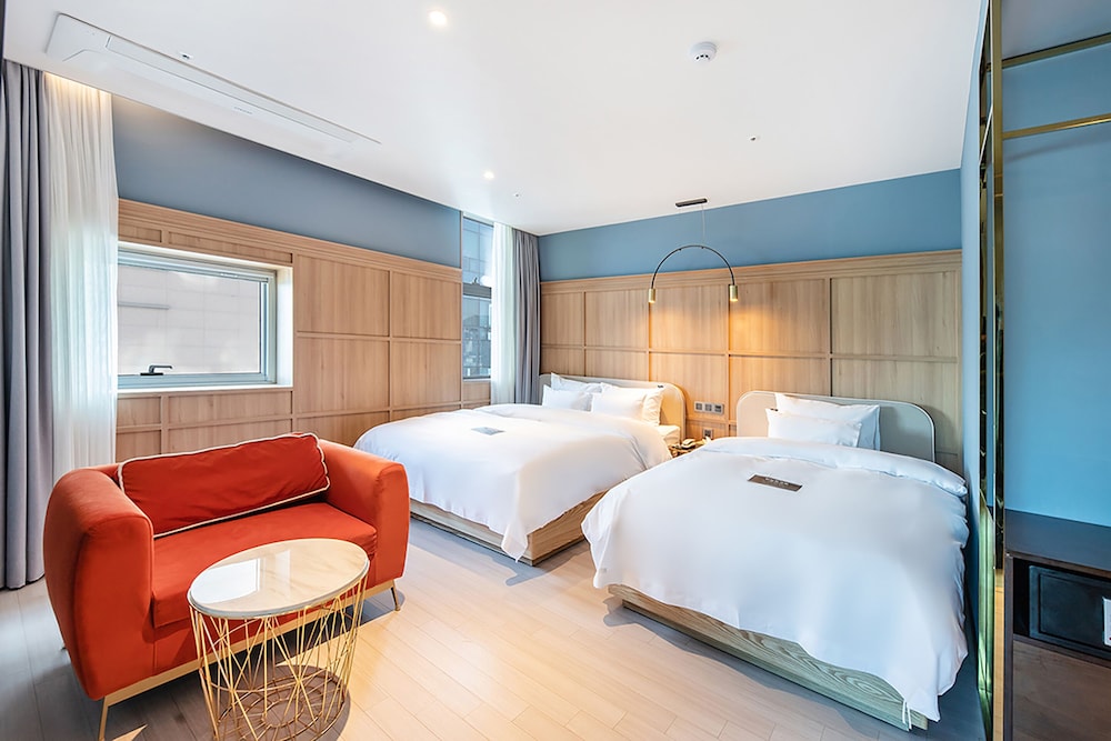 Twin Terrace Room-Breakfast Included,Unlimted Starbucks Coffee Bean,OTT Available,15PM CI / 13PM CO - Photo 11