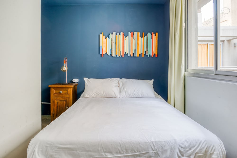 Small Room photo 1