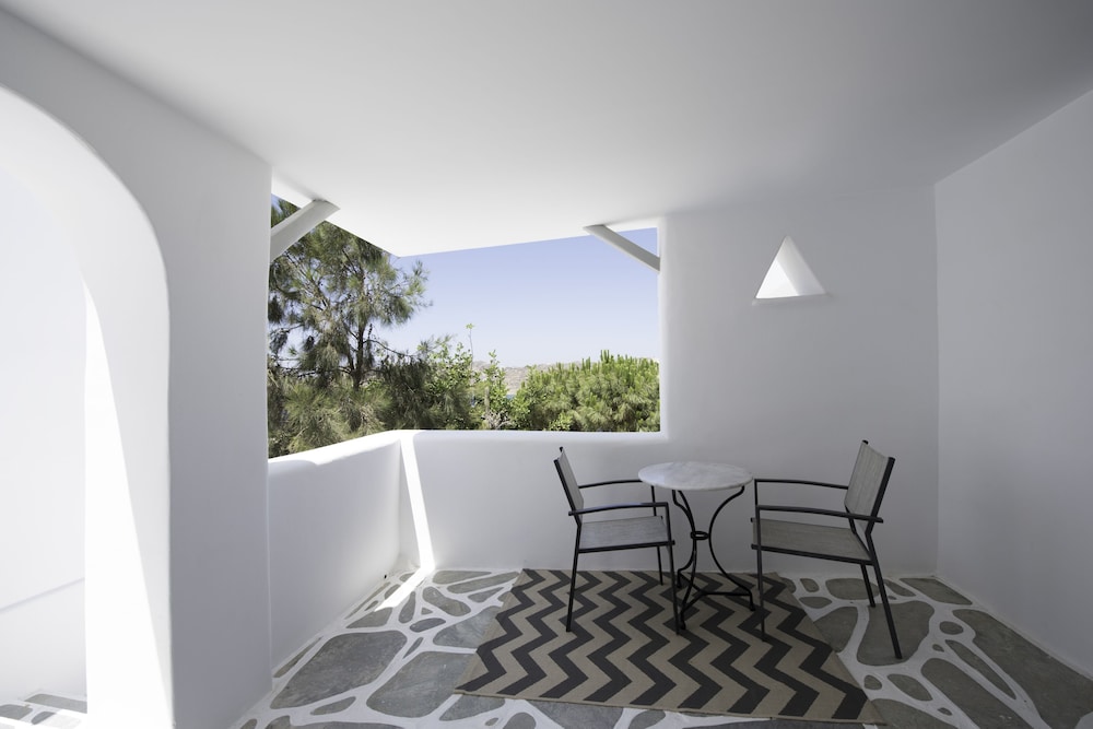 Superior Room, Partial Sea View - Photo 14