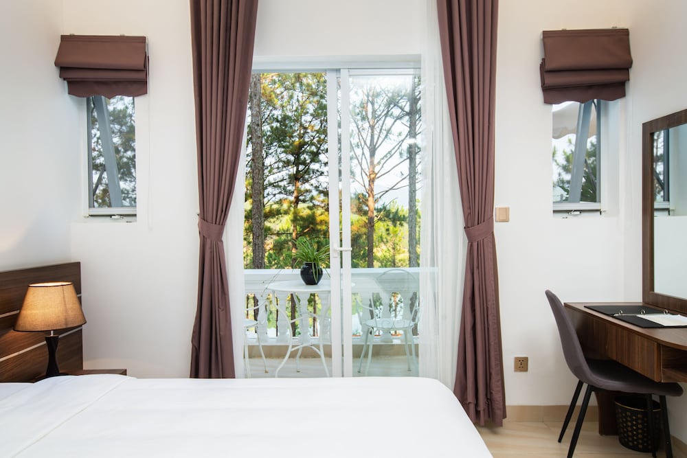 Deluxe Double or Twin Room, Lake View - Photo 11