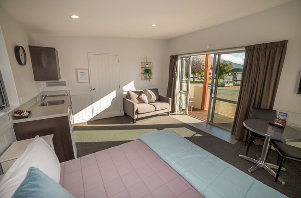 Self Contained Unit - Studio (Studio) - Photo 2