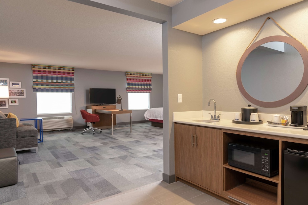 Studio, 2 Queen Beds, Accessible, Bathtub photo 3
