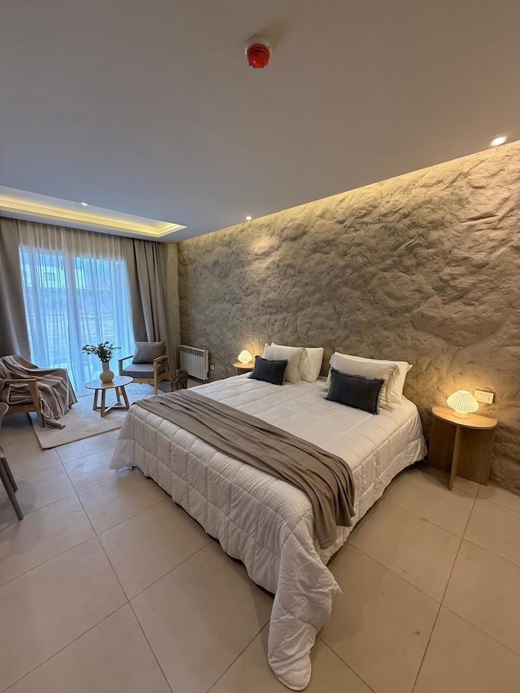 Deluxe Double or Twin Room, Garden View photo 3
