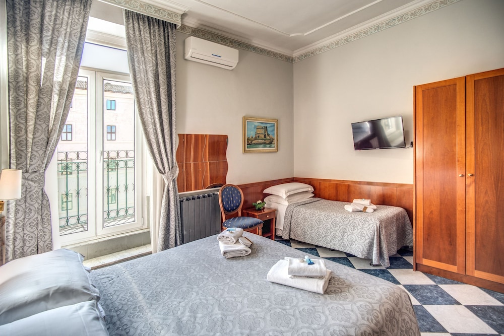 Superior Quadruple Room photo 3