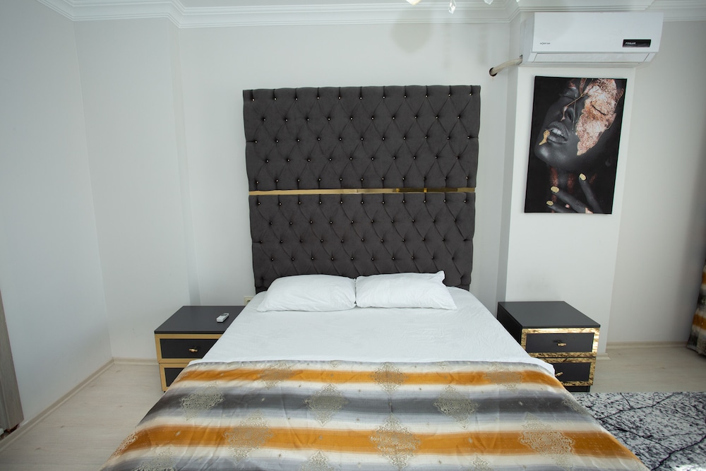 Deluxe Apartment, City View