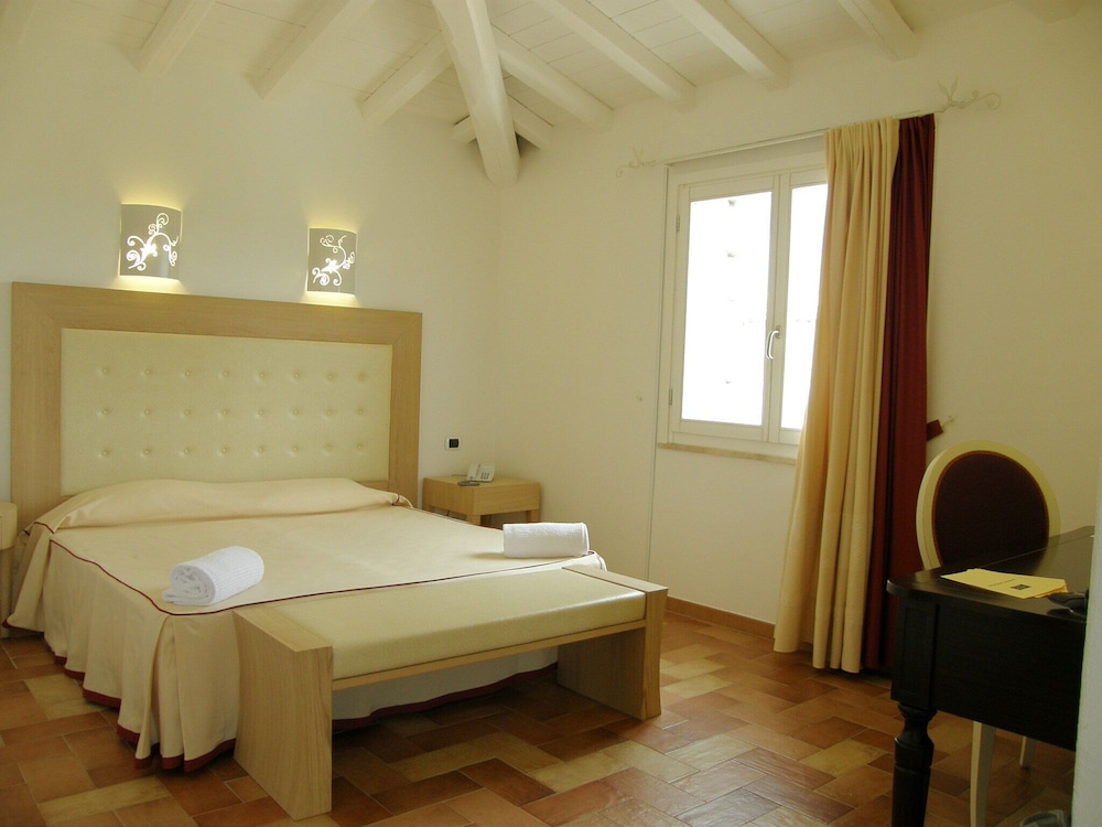 Classic Triple Room photo 3