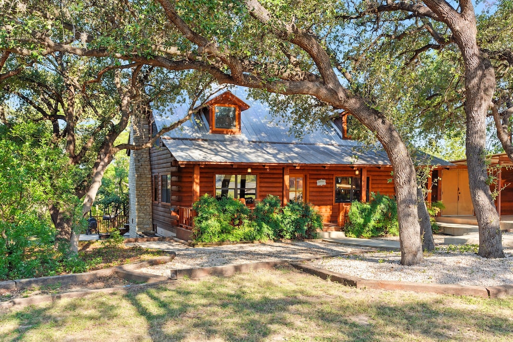Cabin, 3 Bedrooms photo 1