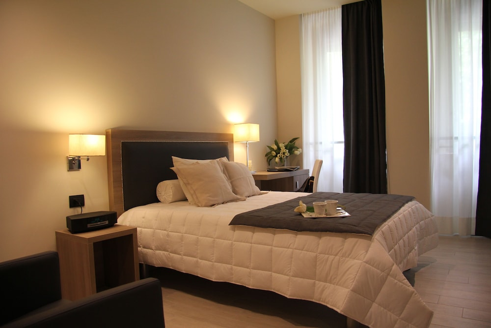 Economy Room (French Bed)