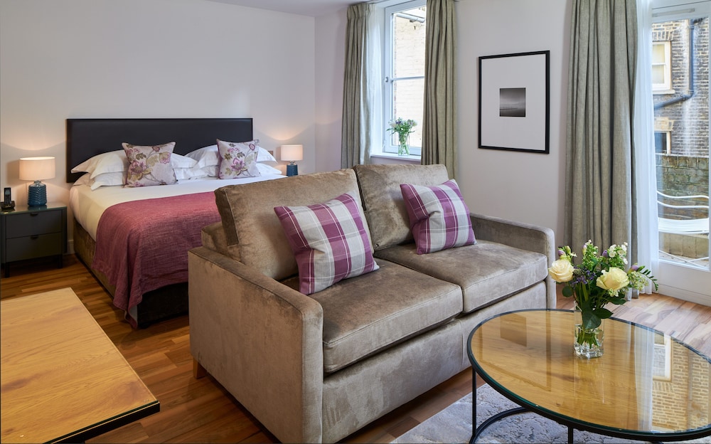 Luxury Open Plan Apartment photo 3