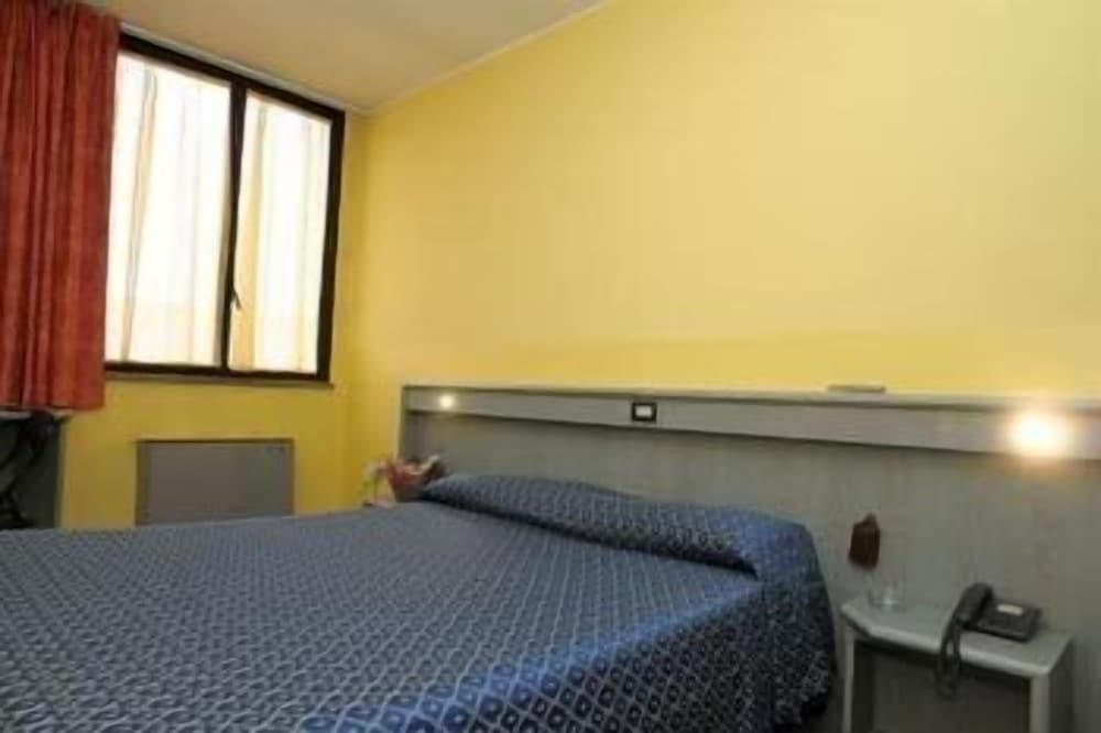 Superior Double Room Single Use photo 2