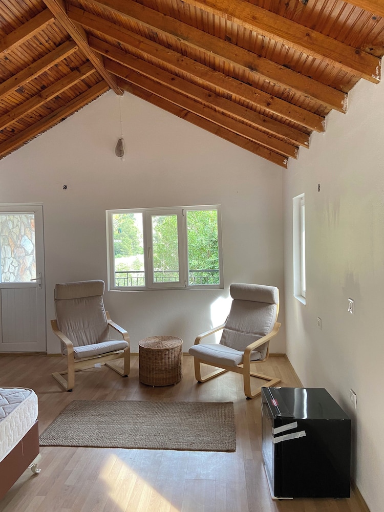 Superior Double Room, River View photo 3