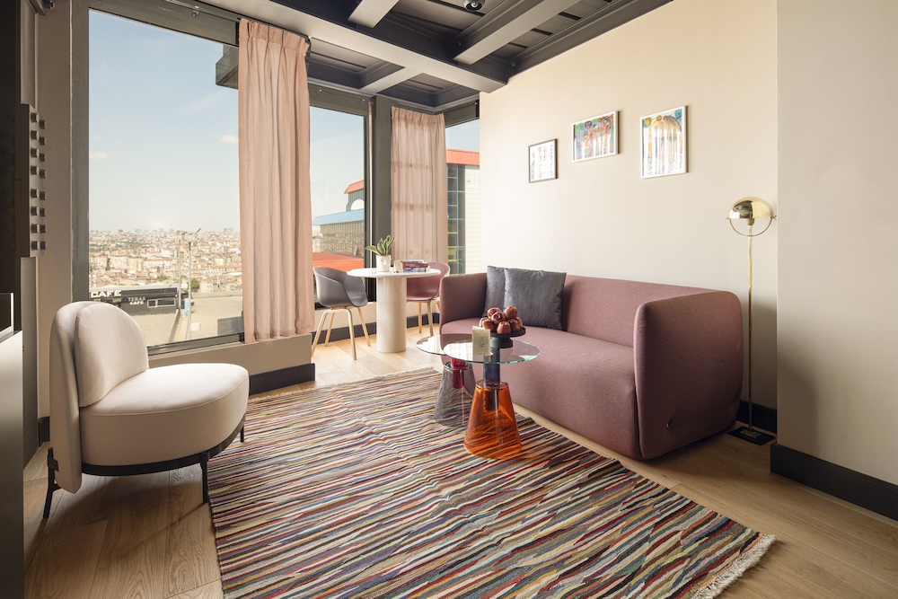Elite Apartment, 2 Bedrooms, 2 Bathrooms, City View photo 1