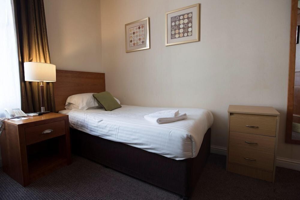 Single Room photo 2