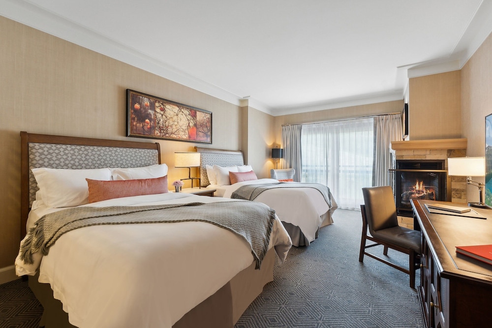 Room, 2 Queen Beds, Mountainside - Photo 1