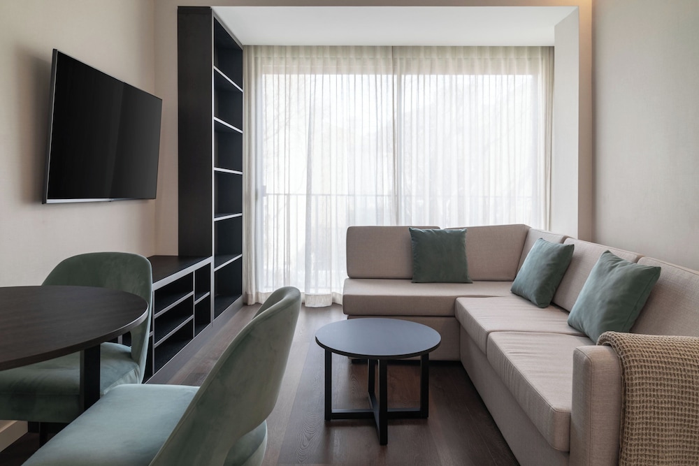 One-Bedroom Apartment with Sofa Bed photo 1