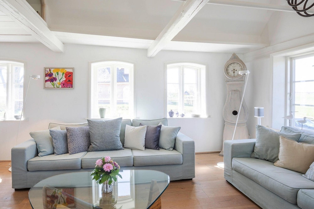 House photo 2