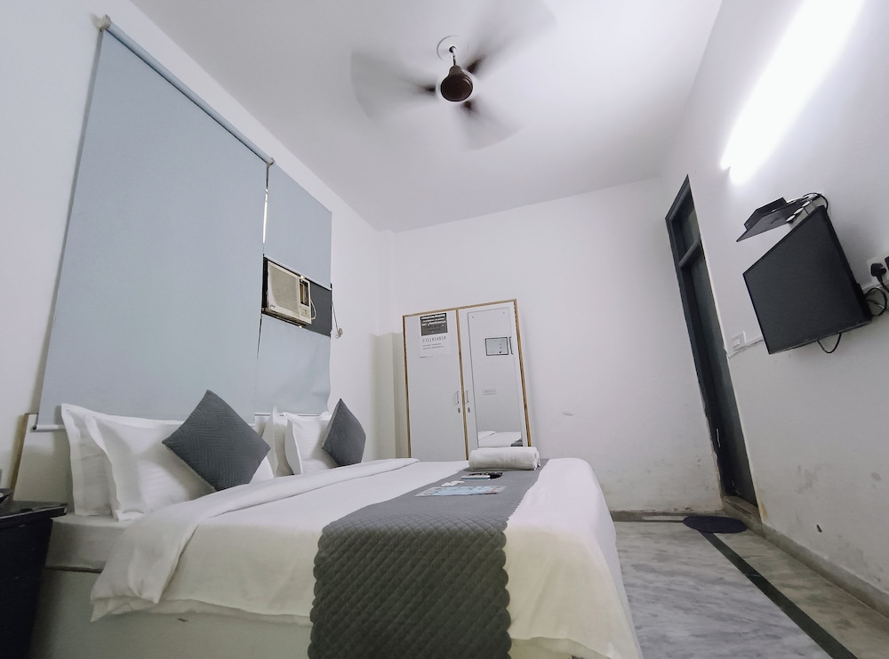 Deluxe Room - Photo 14
