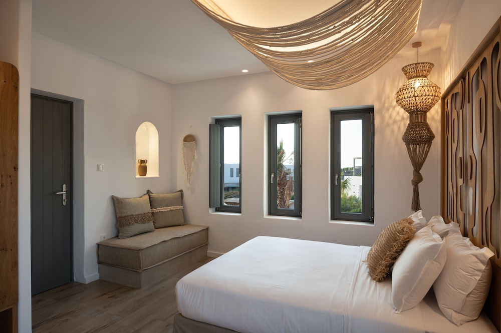 Junior Suite with plunge pool - Photo 25