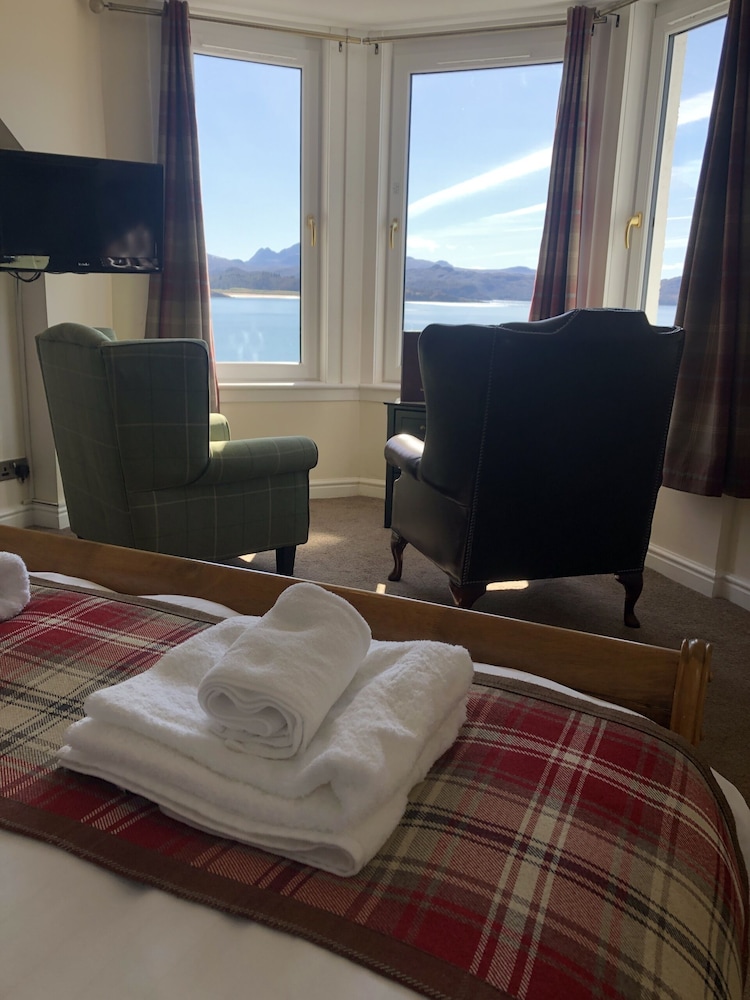 Deluxe Double Room, Ensuite, Sea View - Photo 4