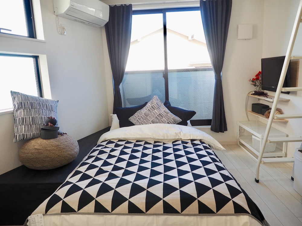Signature Apartment, 1 Large Twin Bed, Non Smoking photo 3