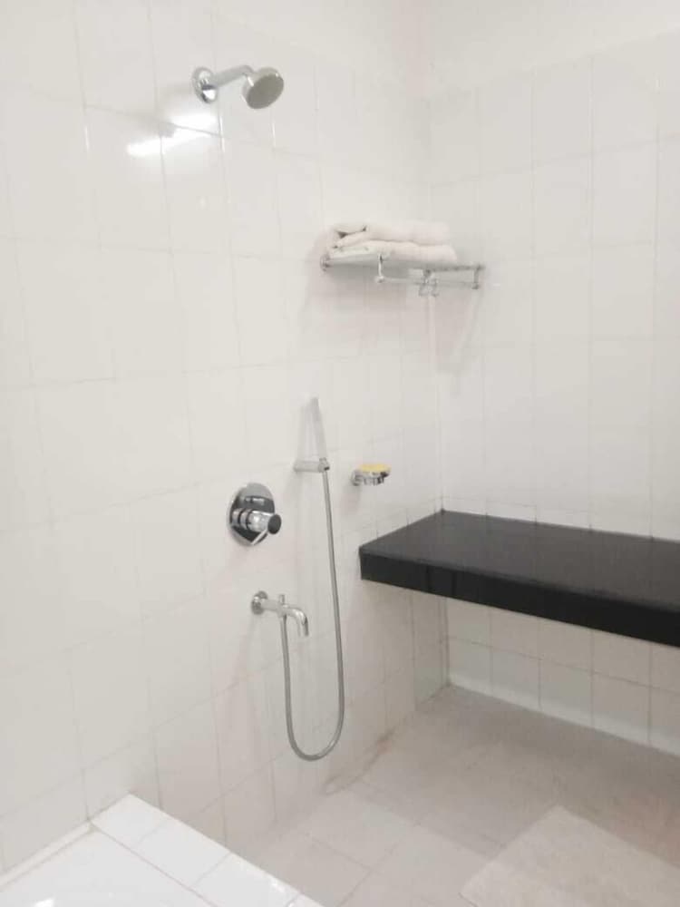 Premium Double or Twin Room photo 3