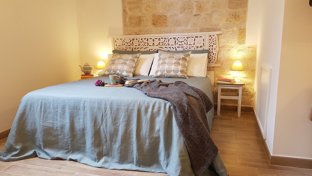 Traditional Apartment, 1 Bedroom (1)