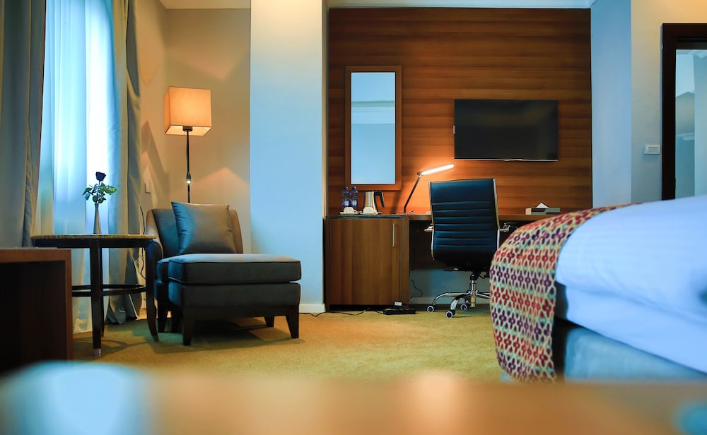 Business Suite photo 1
