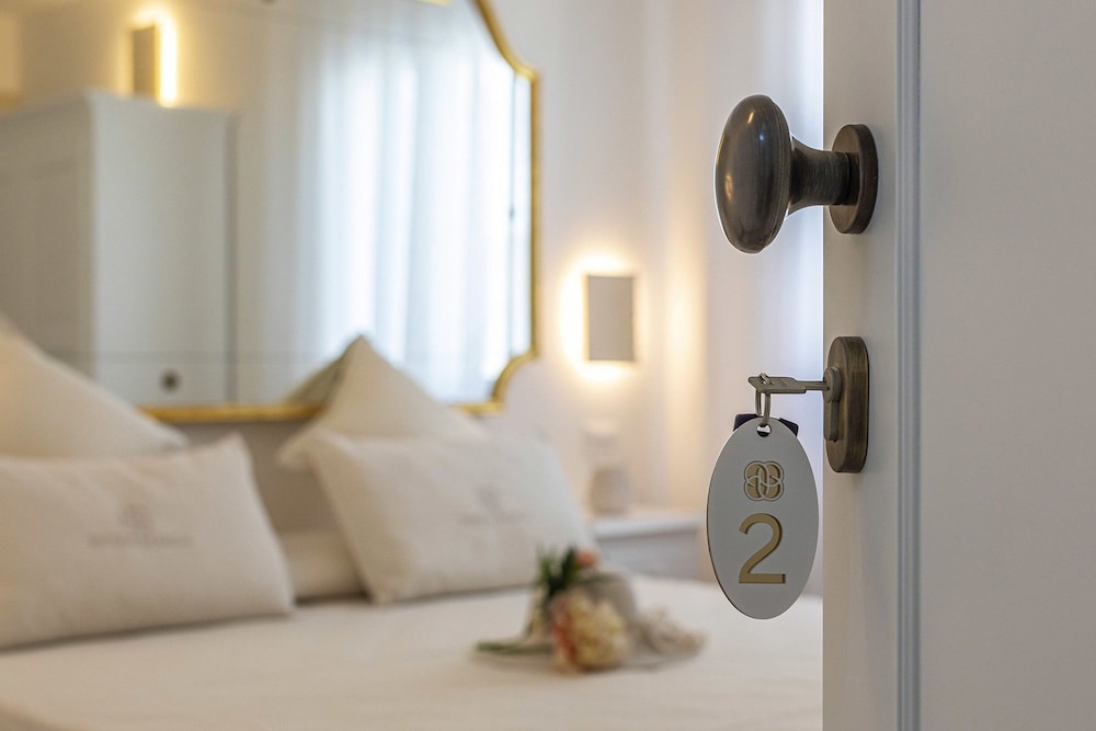 Double or Twin Room, Ensuite (Camera 2)