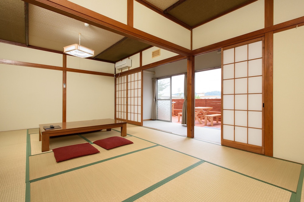 Japanese Style Room With Private Toilet And Terrace (Guest Up To 6) photo 3