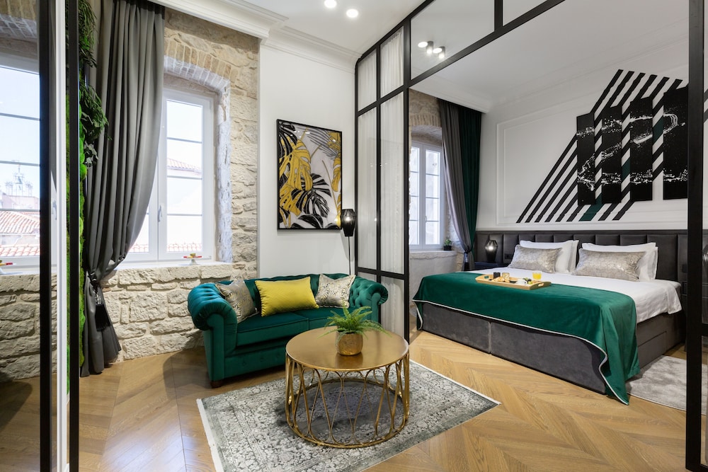 Deluxe Studio Suite photo 1