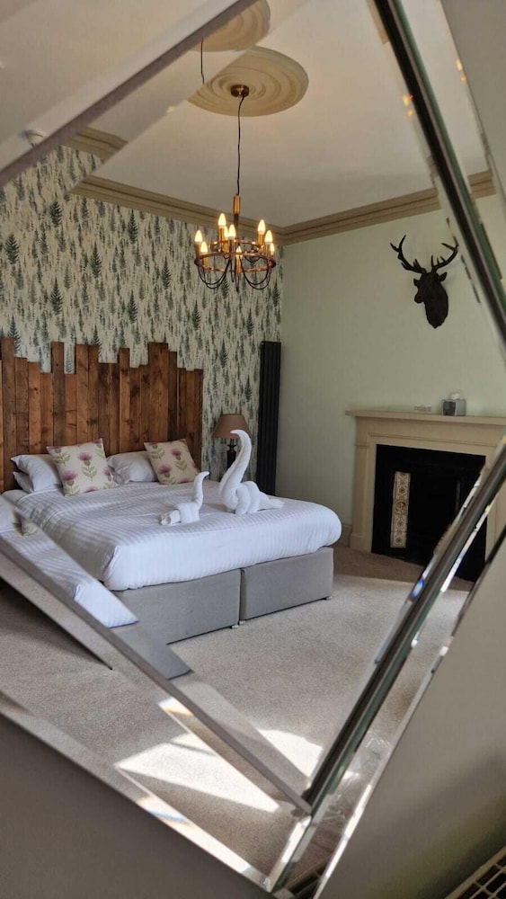 Deluxe Suite - Photo 3