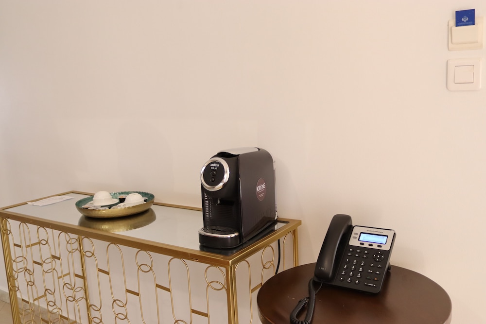 Suite - Photo 4