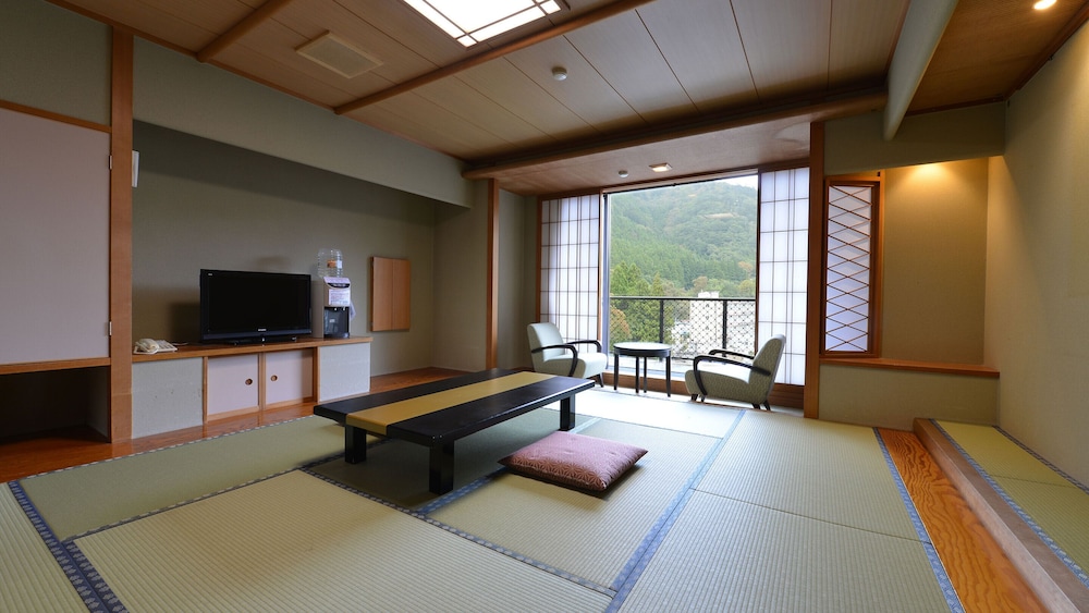 Japanese-Style Large Room Or Large Room With Tatami O (Room & View Unselectable) Annex, Non Smoking
