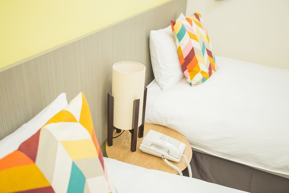 Deluxe Suite, 1 Bedroom Suite, 2 Single Beds, Balcony - Photo 1