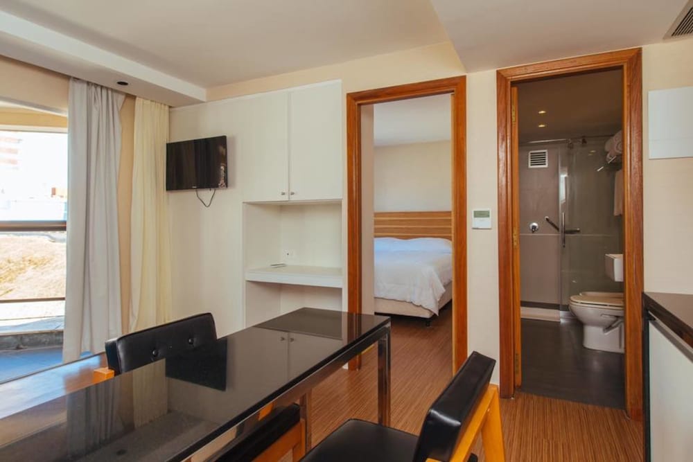 Premium Suite - Photo 3