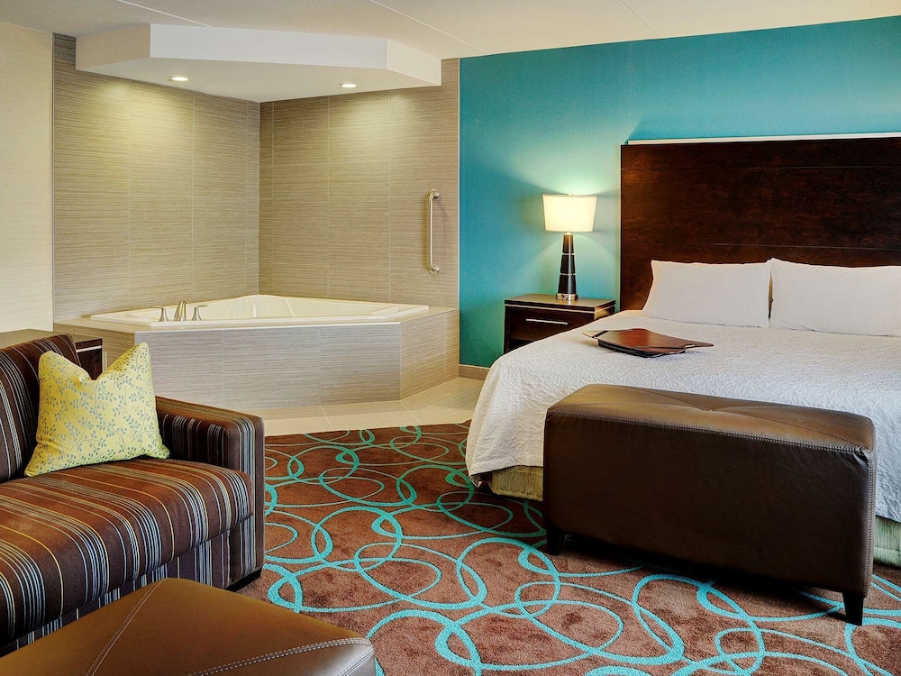 Suite, 1 King Bed, Non Smoking