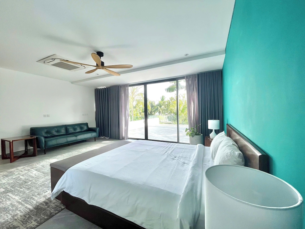 Deluxe Riverfront Pool Villa photo 2