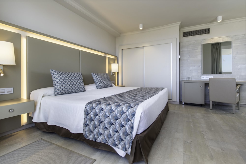Double Room Single Use, Balcony, Pool View