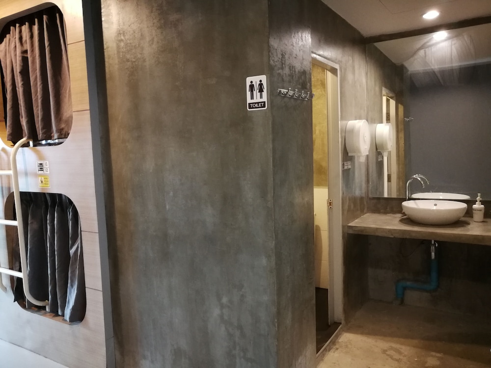 Basic Shared Dormitory, 2 Twin Beds photo 2