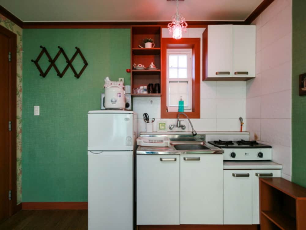 Room (Daisy) - Photo 3