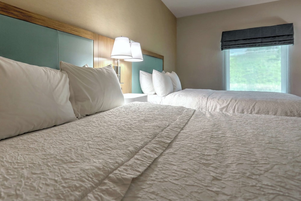 Room, 2 Queen Beds, Accessible, Non Smoking