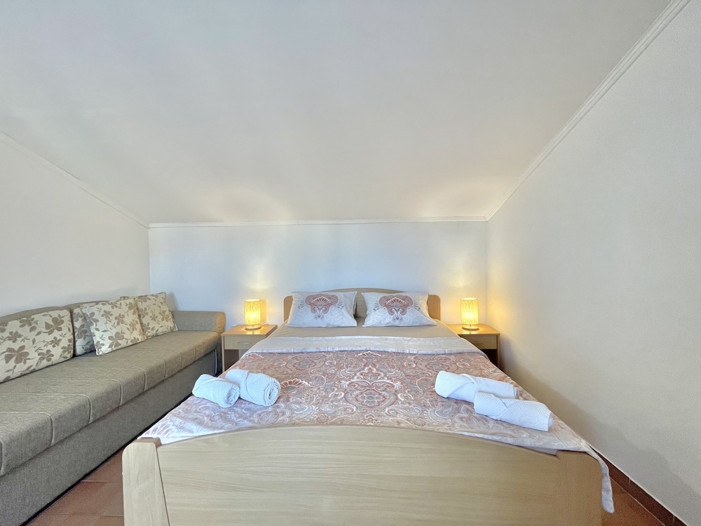 Romantic Apartment - Photo 3