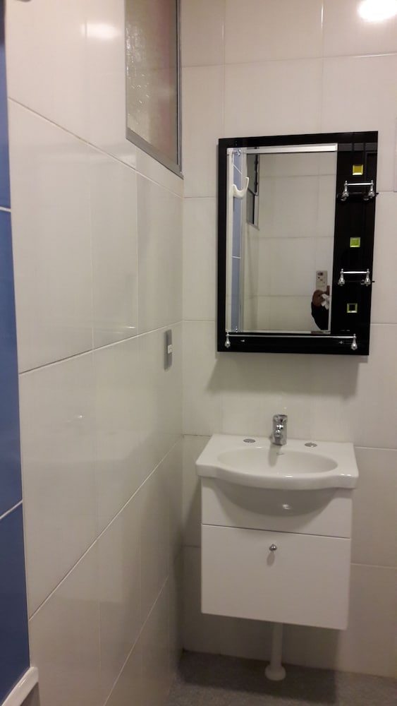 Twin Room, Private Bathroom photo 3