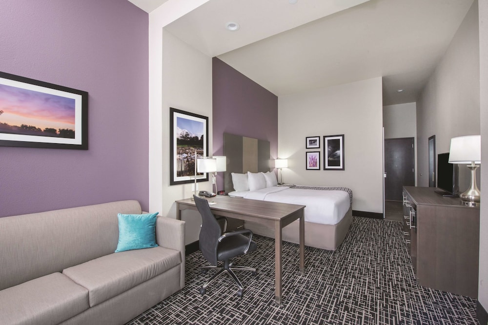 Room, 1 King Bed, Accessible (Mobility Accessible) photo 1