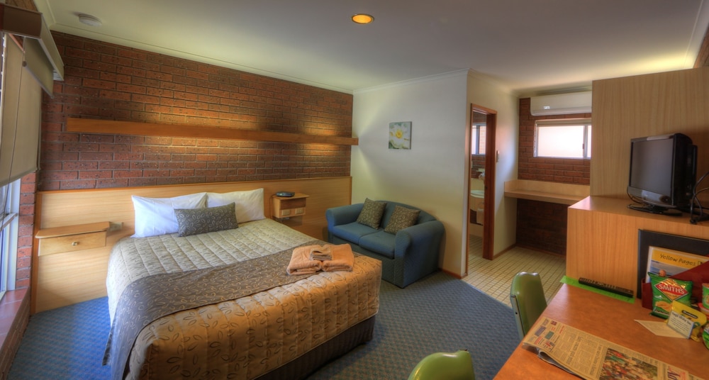 Standard Triple/Family Room
