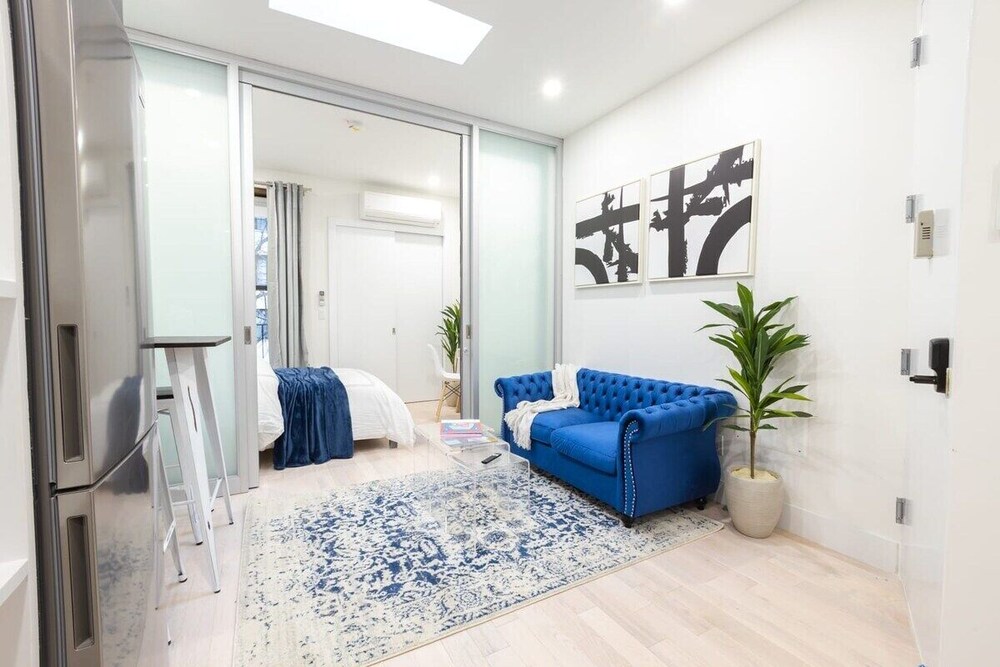 Apartment, 1 Bedroom, Pets Allowed photo 1